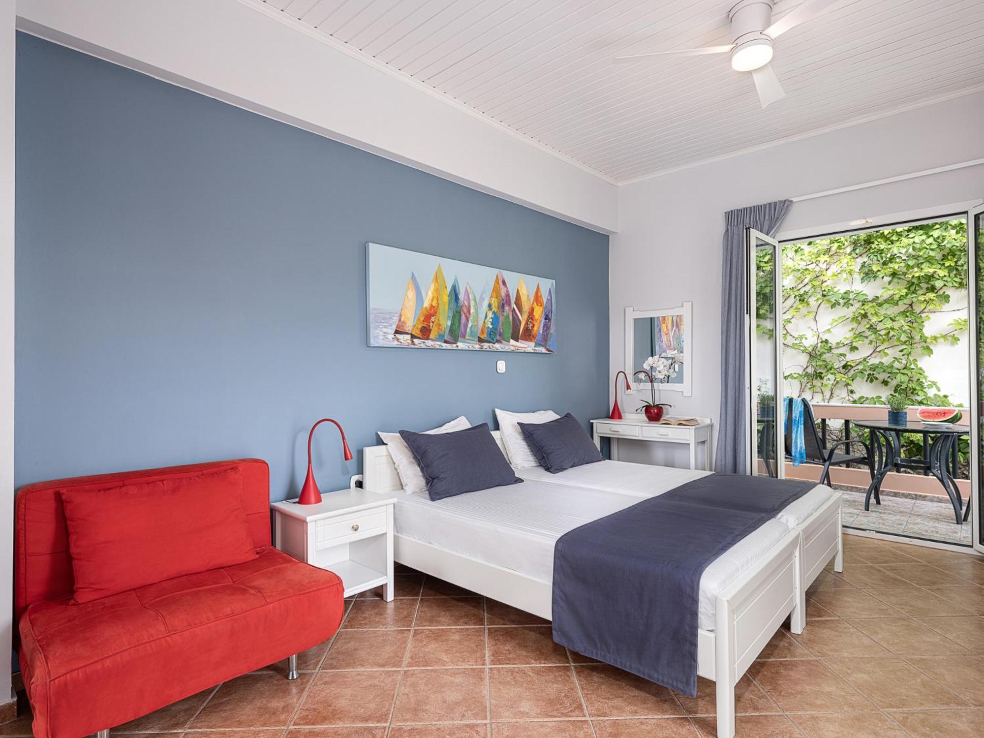 Elena Seafront Luxury Apartments Almirida Стая снимка