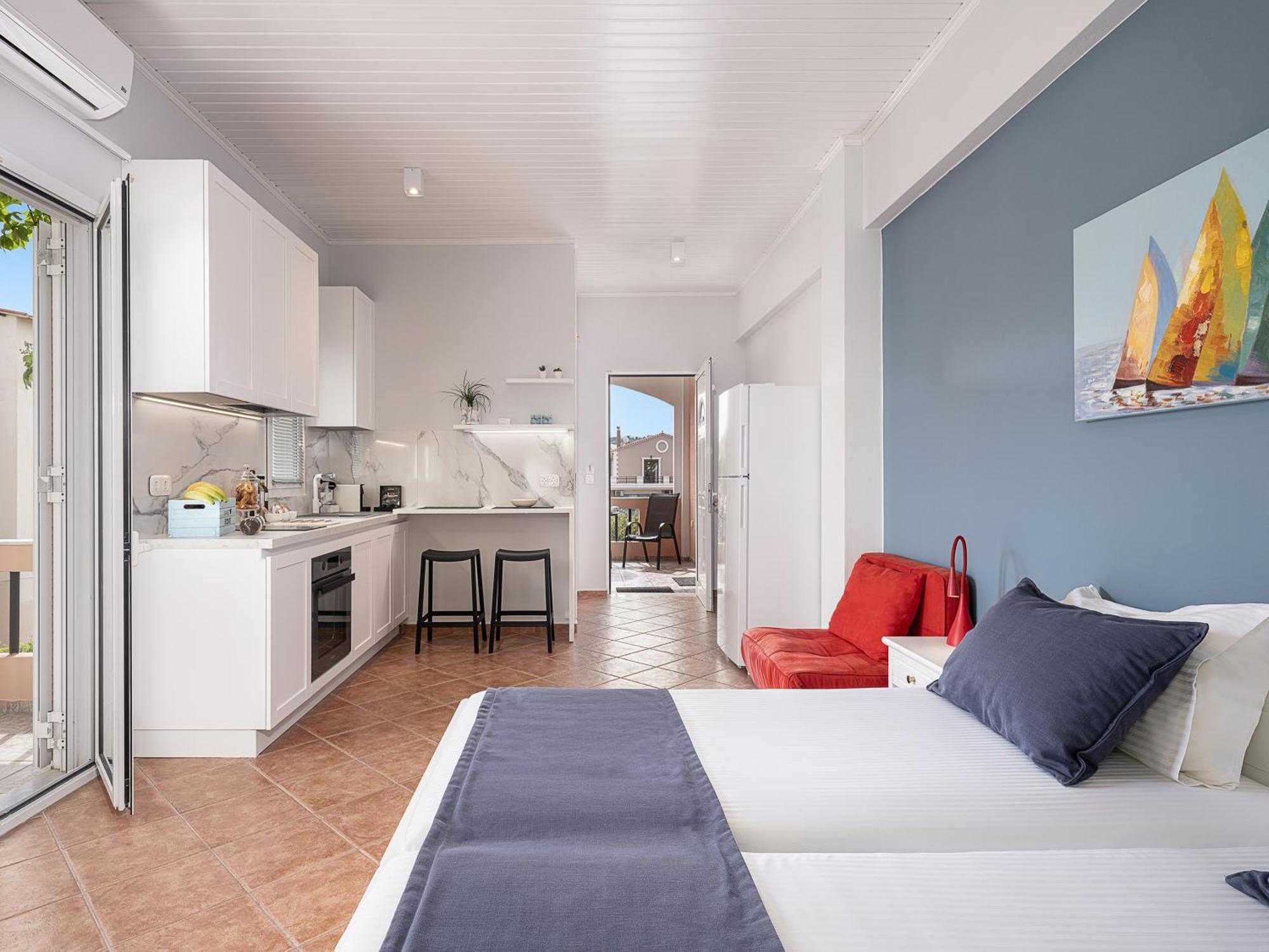 Elena Seafront Luxury Apartments Almirida Екстериор снимка