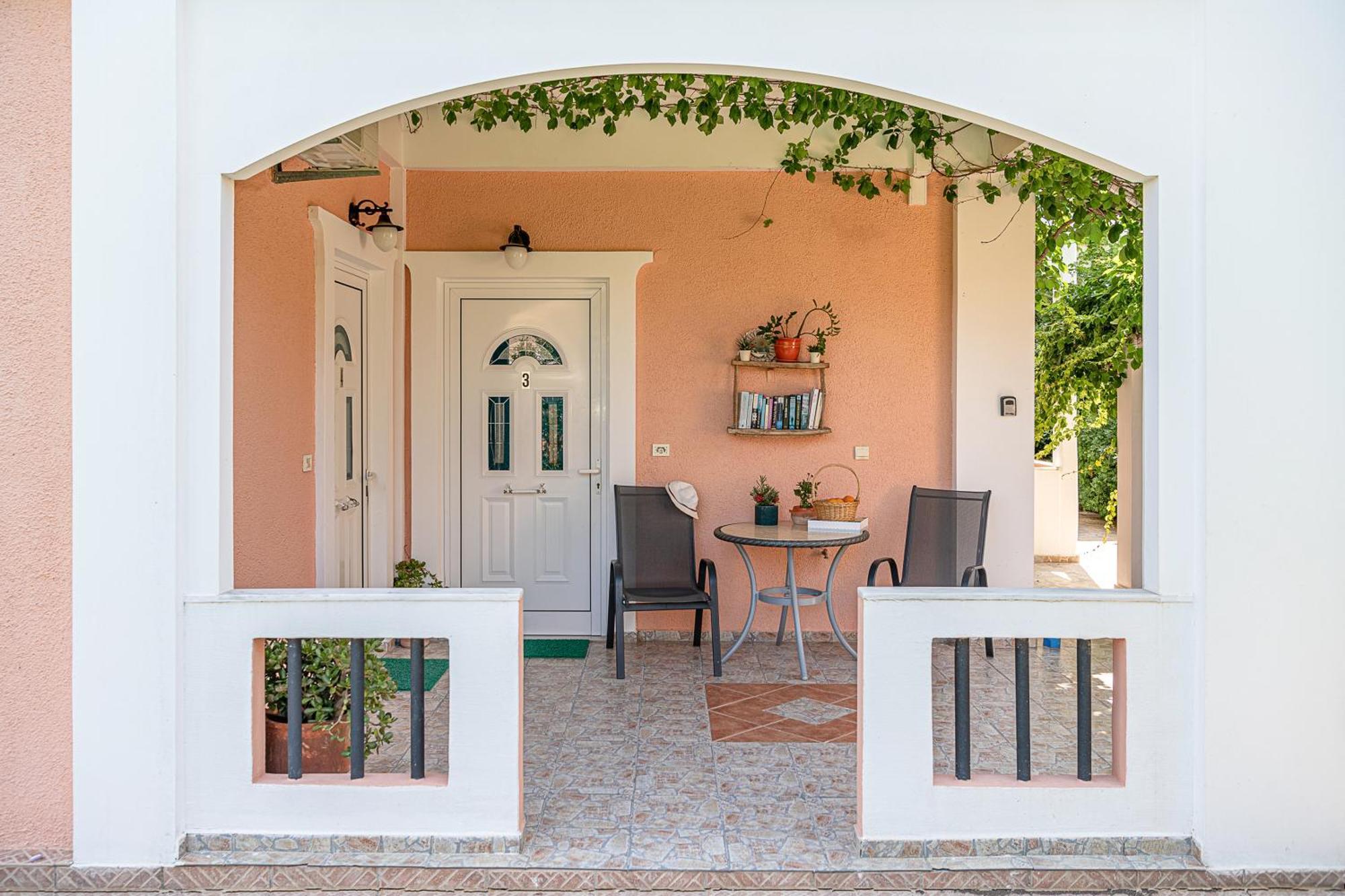 Elena Seafront Luxury Apartments Almirida Стая снимка