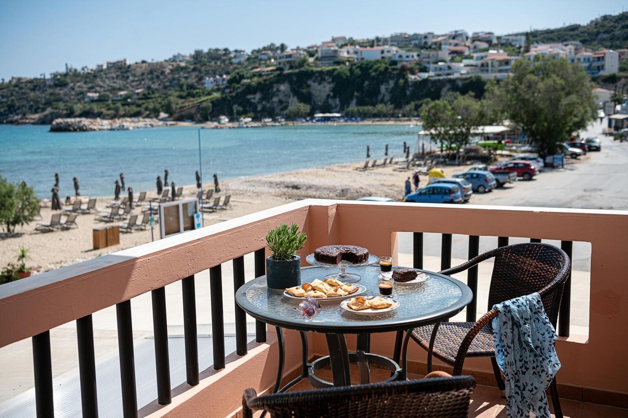 Elena Seafront Luxury Apartments Almirida Екстериор снимка