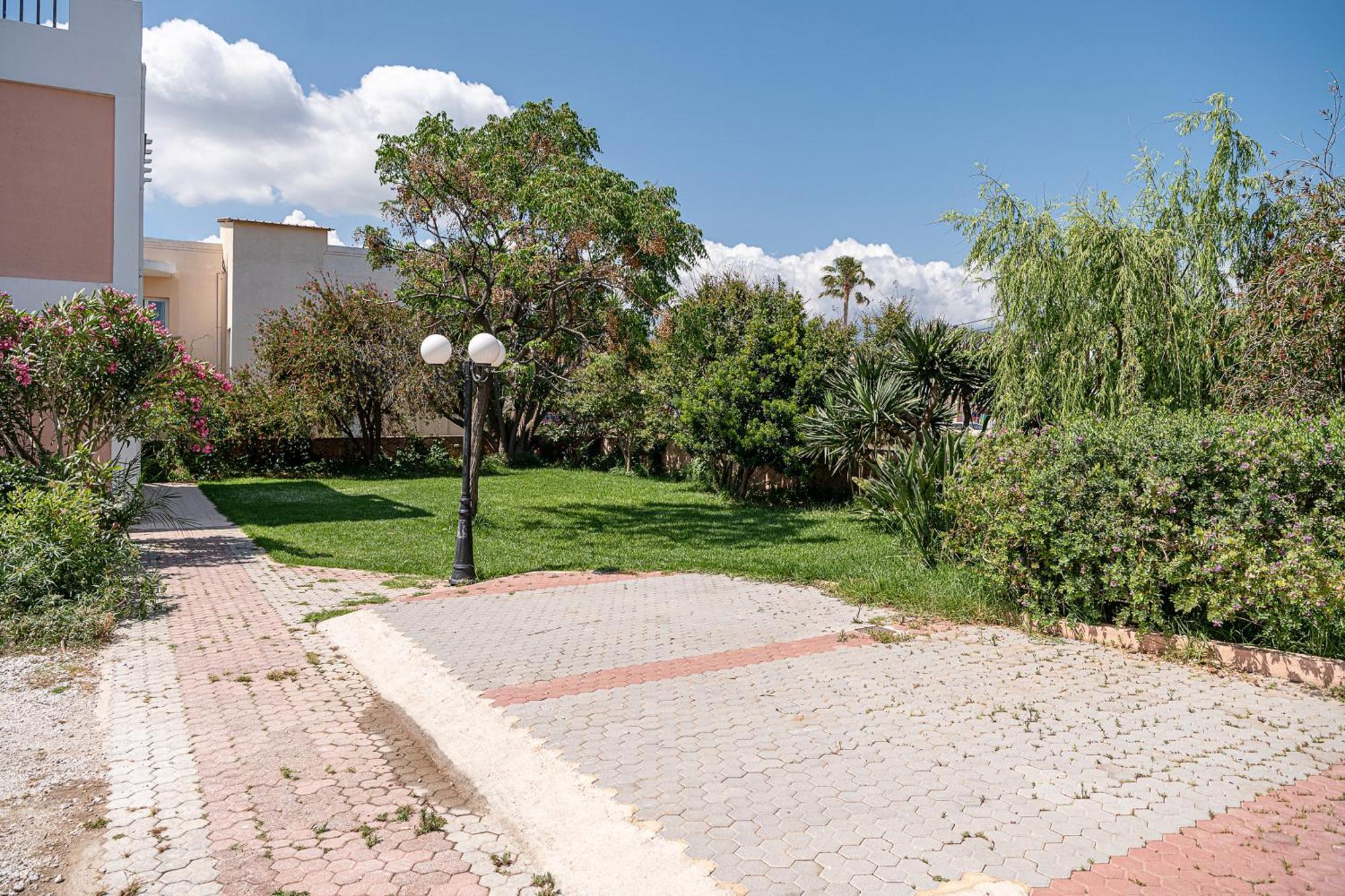 Elena Seafront Luxury Apartments Almirida Екстериор снимка