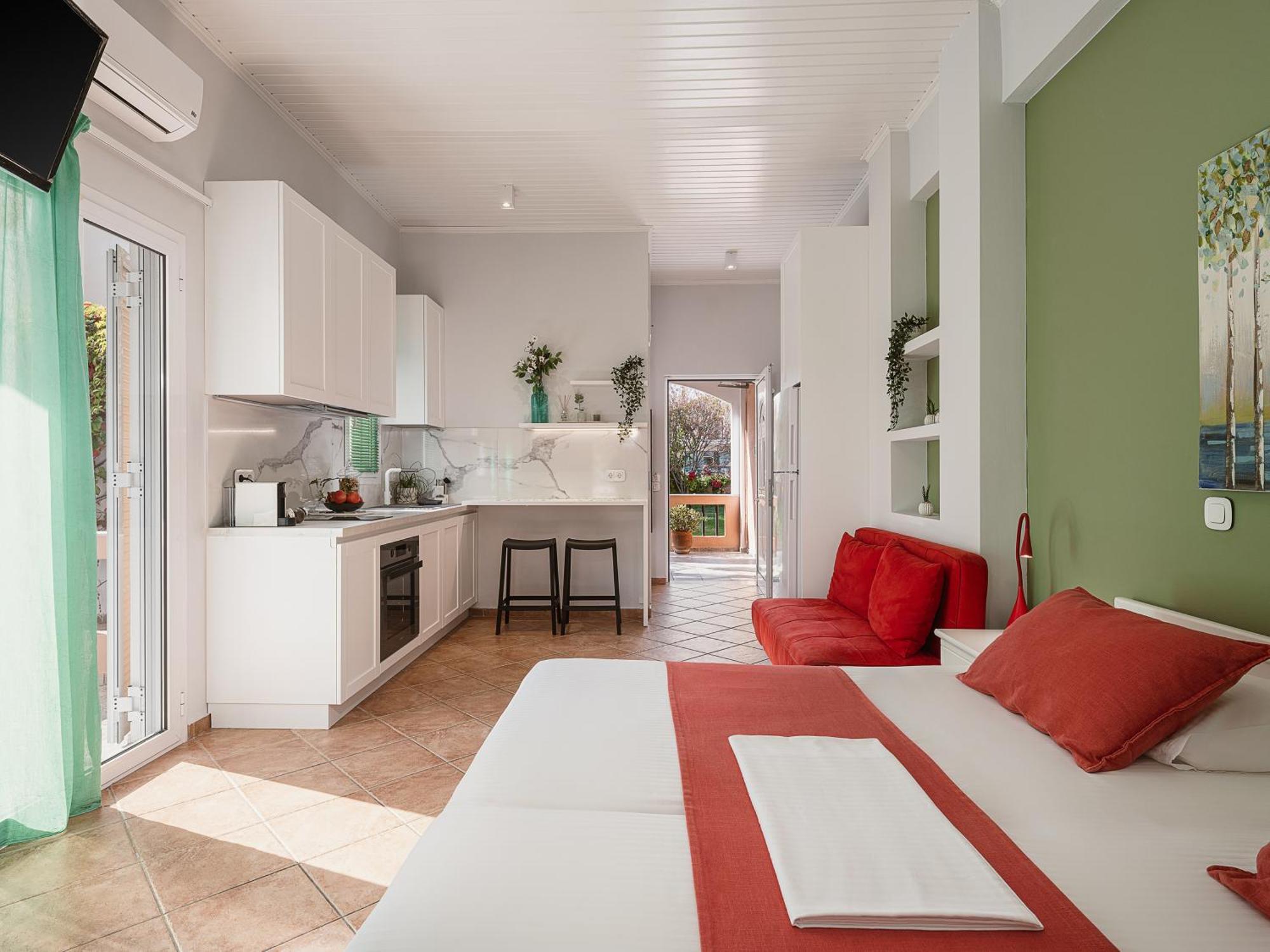 Elena Seafront Luxury Apartments Almirida Екстериор снимка
